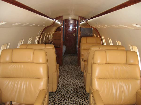 Air Charter Bahamas - Global Express Interior