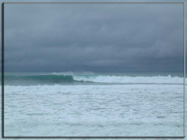 More surf @ stormy Matapalo